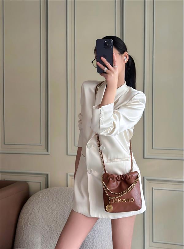 2026127215210624 600